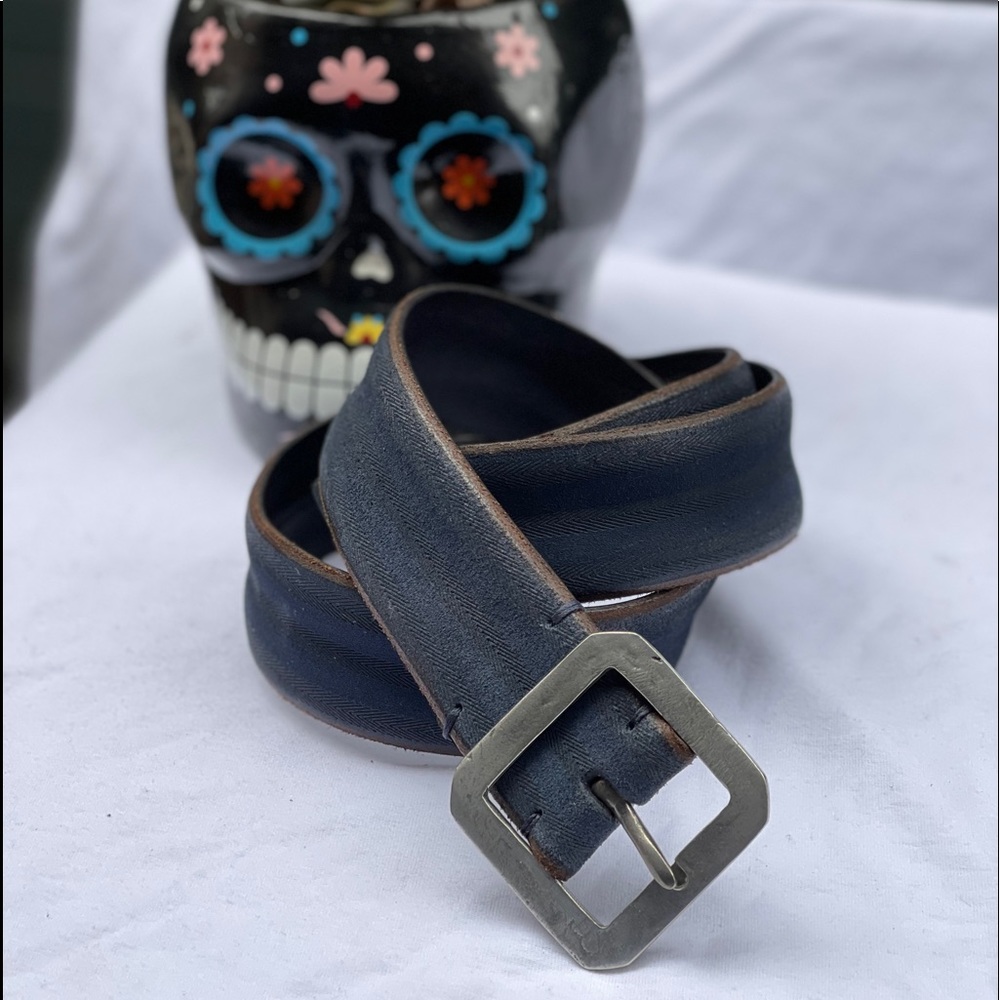 John Varvatos new Men’s sz 40 Blue Leather Belt